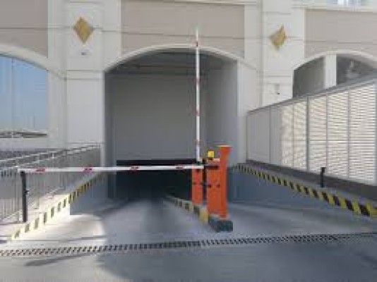 بوابات مواقف السيارات 